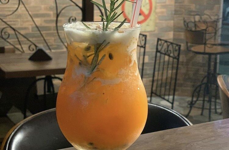 Gosta de Cerveja ? Veio ao Lugar certo. Gosta de Coquetéis e Drinks ? Veio ao lugar certo !