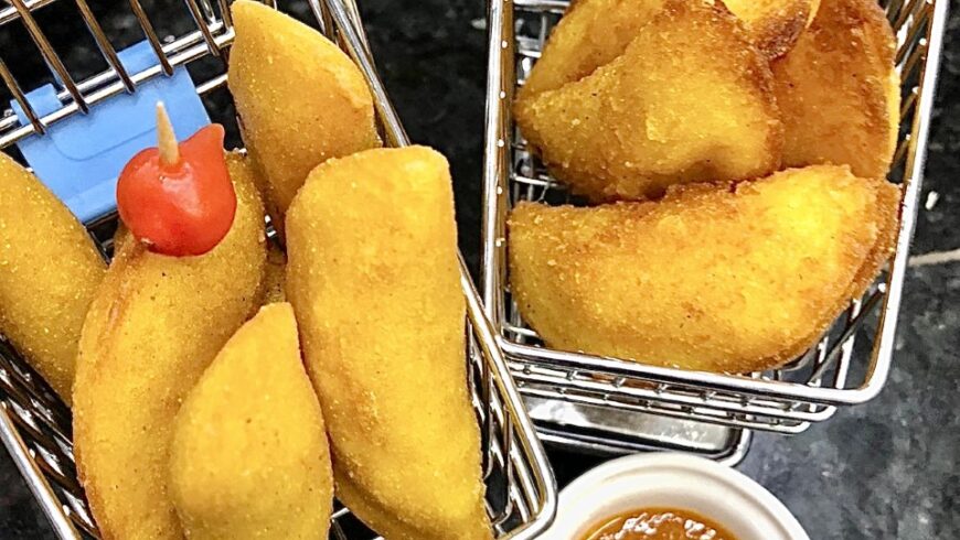 Pastéis de Angu (carne, queijo, frango com catupiry)